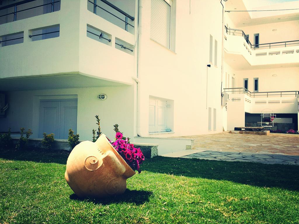 Crown Apartments Kalyves Luaran gambar