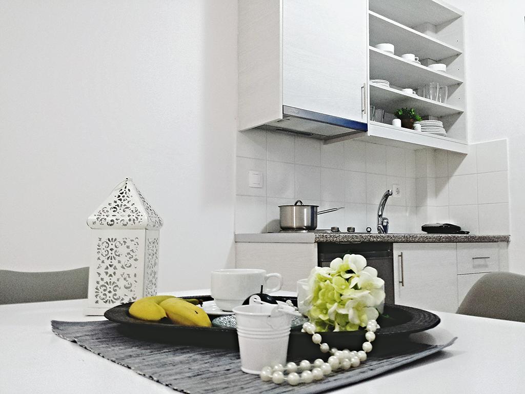 Crown Apartments Kalyves Bilik gambar