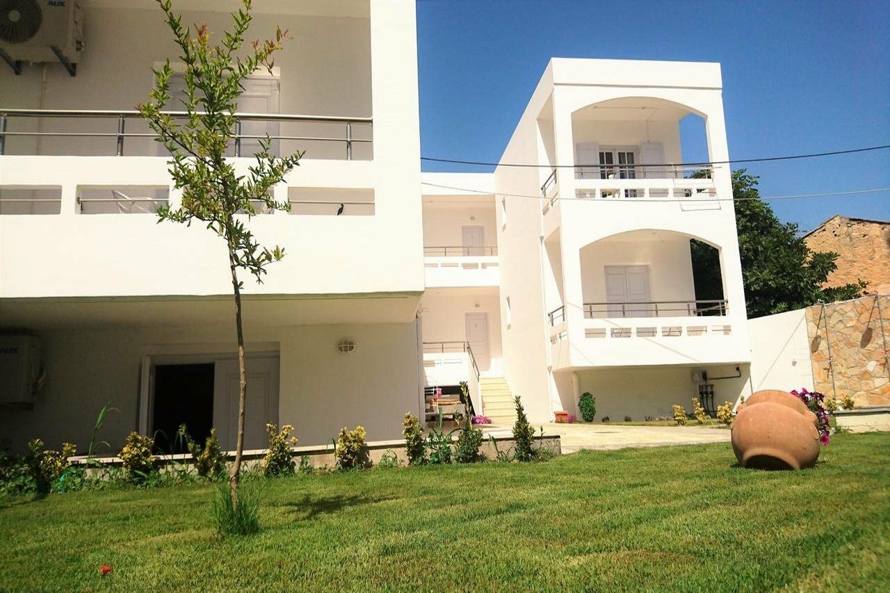 Crown Apartments Kalyves Luaran gambar